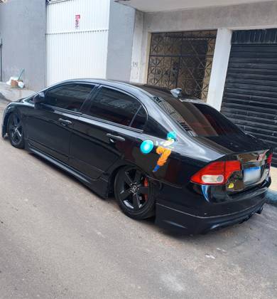 HONDA CIVIC 1.8 LXS 16V FLEX 4P AUTOMÁTICO HONDA CIVIC 1.8 LXS 16V FLEX 4P AUTOMÁTICO
